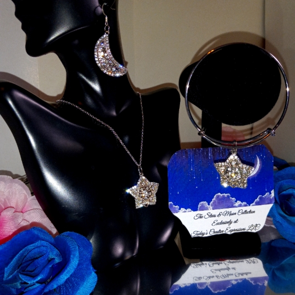 The Stars & Moon Diamond Collection